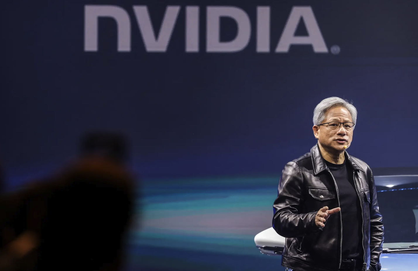 英伟达第四财季电话会议：DeepSeek点燃全球热情Blackwell需求惊人(图1)