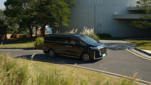 从蓝山到高山,长城汽车用“务实主义”卷出高阶智驾新山海(图1) 从蓝山到高山,长城汽车用“务实主义”卷出高阶智驾新山海(图1)