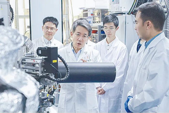 突破极限!中国高温超导领域获重要成果(图1) 突破极限!中国高温超导领域获重要成果(图1)