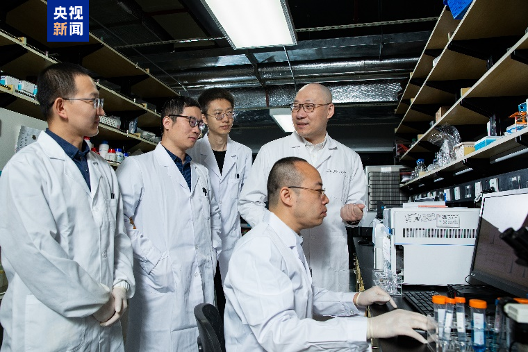 2025:我国科学家首次揭示细菌抗肿瘤关键原理(图1) 2025:我国科学家首次揭示细菌抗肿瘤关键原理(图1)