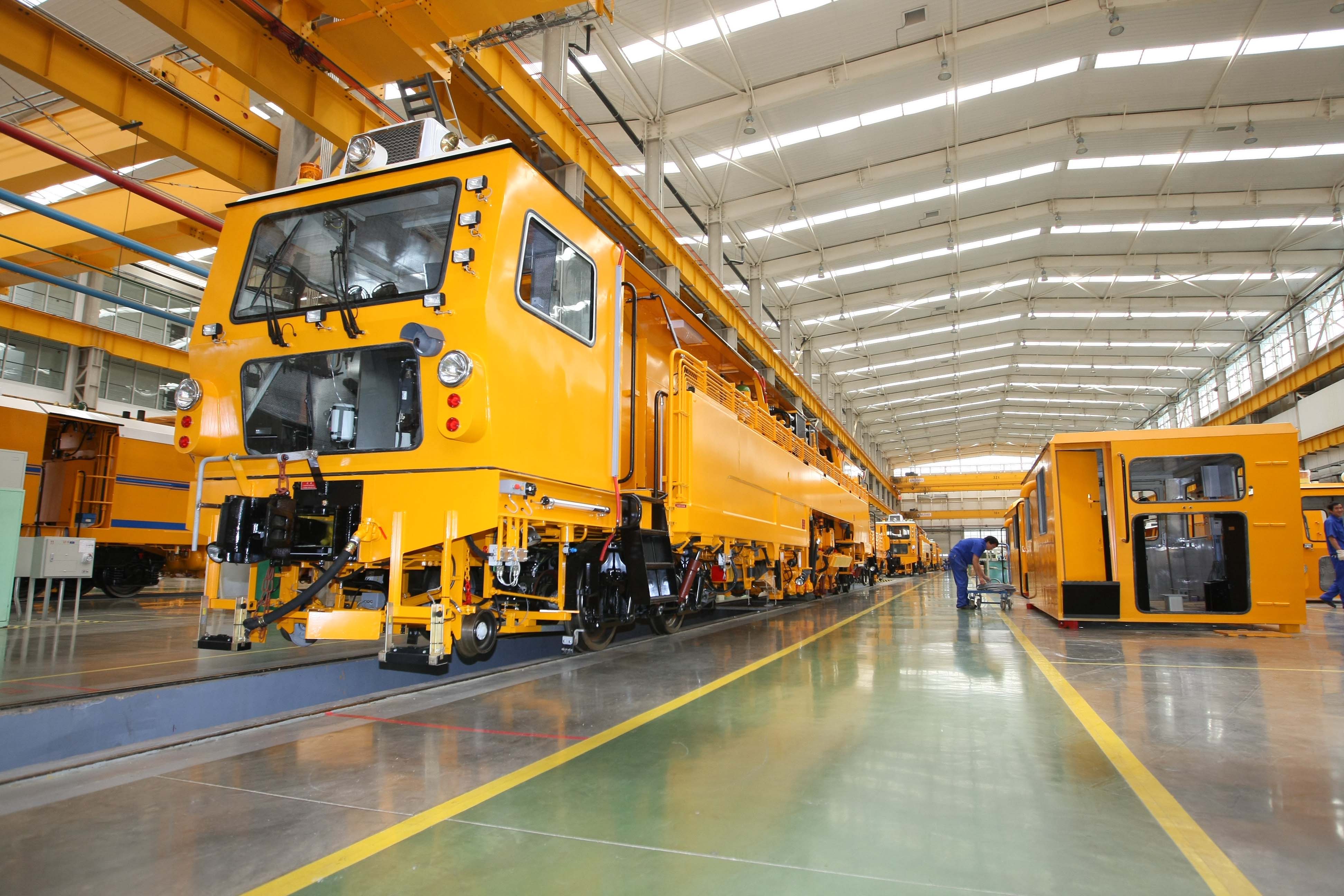 新质生产力的昆明答卷:主攻工业打出“翻身仗”,未来产业蓄势突破(图1) 新质生产力的昆明答卷:主攻工业打出“翻身仗”,未来产业蓄势突破(图1)