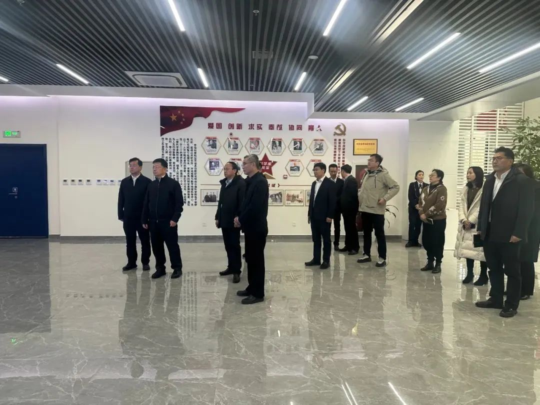 青岛市委常委、政法委书记程德智率队赴空天院调研,星图低空云计划落地青岛(图1) 青岛市委常委、政法委书记程德智率队赴空天院调研,星图低空云计划落地青岛(图1)