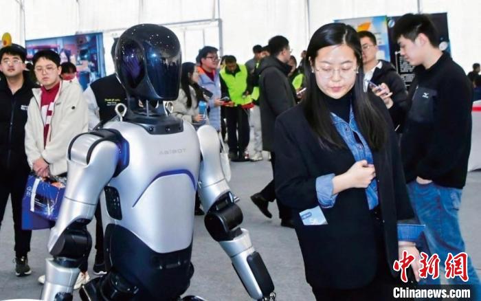 上海向全球AI高地冲刺的底气何在?(图1) 上海向全球AI高地冲刺的底气何在?(图1)