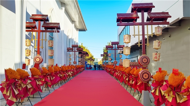 北京首家红楼梦主题沉浸式餐秀「宴外宴」盛大开园:入梦红楼,不负初见,引领餐饮文化新势能!(图1) 北京首家红楼梦主题沉浸式餐秀「宴外宴」盛大开园:入梦红楼,不负初见,引领餐饮文化新势能!(图1)