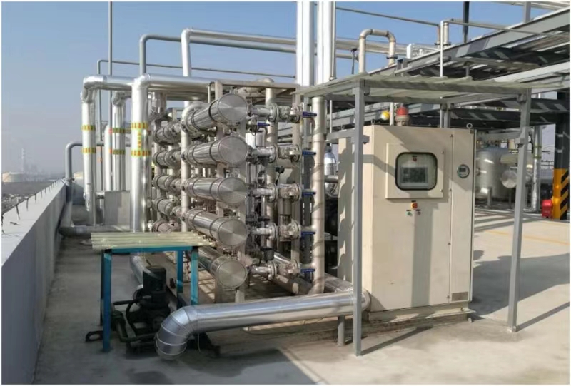 1.jpg 用“膜”法守护蓝天,他们捧起这张证书(图1)