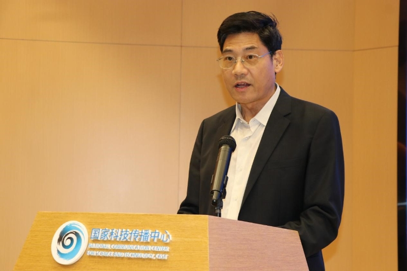 12刘继芳主持论坛.jpg 聚焦媒体新质生产力 共筑科技传播新生态——中国科技新闻学会科技报分会第三次会员代表大会暨中国科技传播论坛传媒分论坛在京举行(图16)