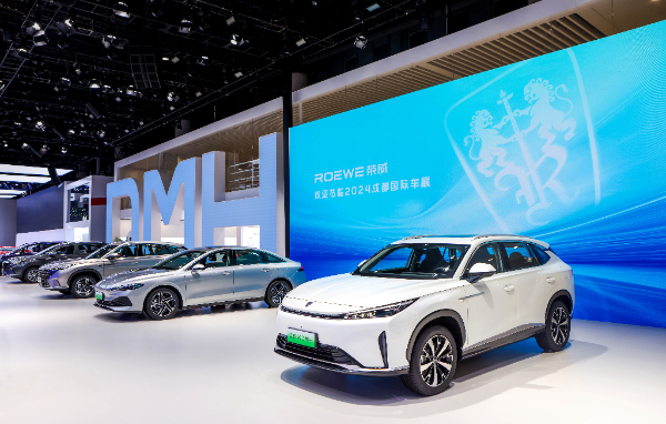 媒体管家： 俞经民回归上汽乘用车：荣威是“新大众”　放眼全球“卷价值”(图2)