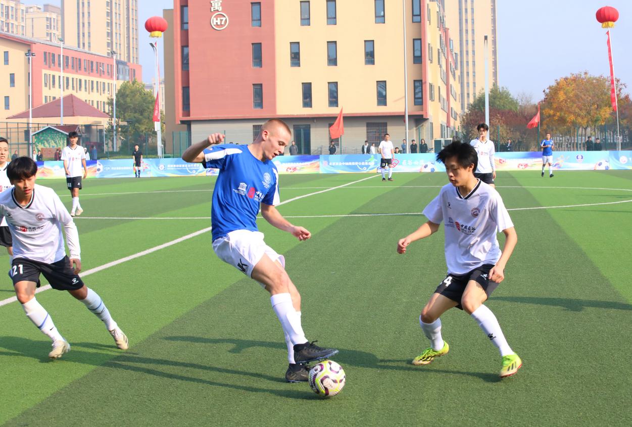 媒体管家: CCV2024体育盛事——中英足球论坛在匠谷院校成功召开(图7) 媒体管家: CCV2024体育盛事——中英足球论坛在匠谷院校成功召开(图7)