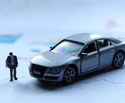 媒体管家: 传统豪华品牌遭遇寒冬?奥迪经销商转投华为问界引热议(图1) 媒体管家: 传统豪华品牌遭遇寒冬?奥迪经销商转投华为问界引热议(图1)