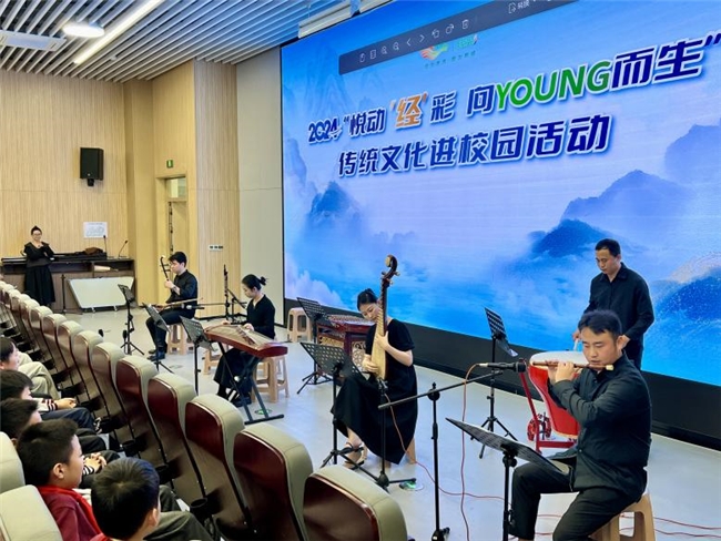 媒体管家: 无锡市东绛实验学校成功举办“声入人心 音你精彩”艺术节(图2) 媒体管家: 无锡市东绛实验学校成功举办“声入人心 音你精彩”艺术节(图2)