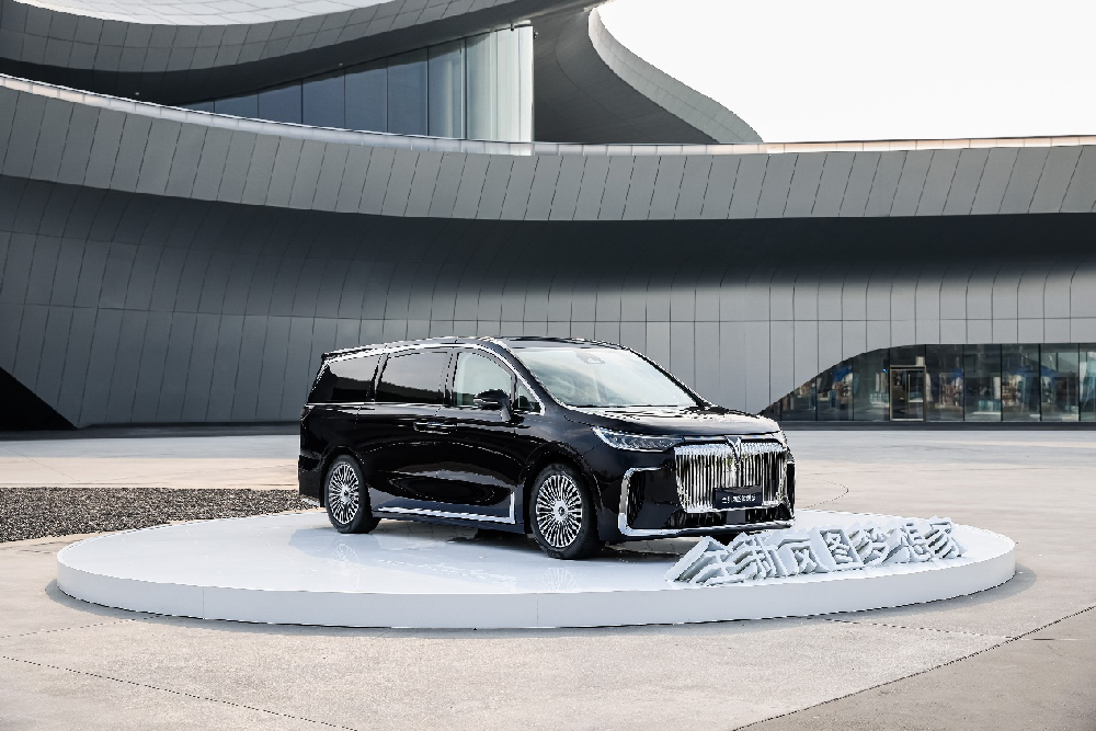 1726666546204077.png 媒体管家: 卢放:MPV市场有很大潜力 岚图一定会留在“牌桌”上(图1)