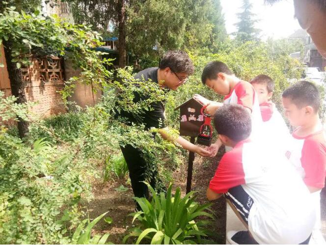 储蓄中心迎来“社区小管家” “吸储”新办法让爱心升值(图2)