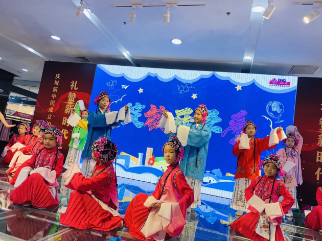 来北京华联购物中心BHG Mall 开启“一站式”亲子模式(图5) 来北京华联购物中心BHG Mall 开启“一站式”亲子模式(图5)