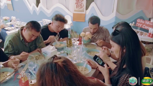 《中餐厅3》黄晓明Linda厨飙戏“假戏真做”？道道全宋嫂鱼羹他乡遇故知(图5)