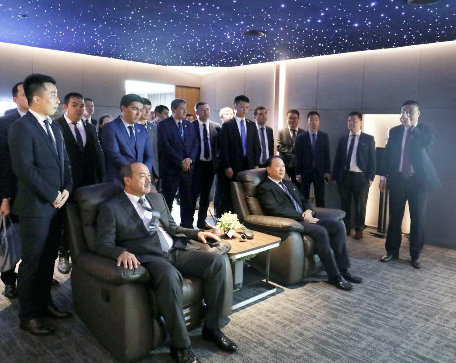 感受中国科技，乌兹别克斯坦总理点赞创维(图4)